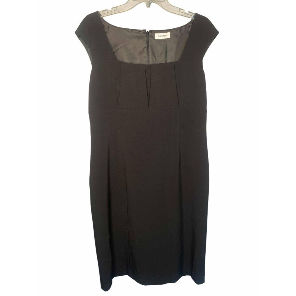 Calvin Klein dress Size 12 (estimated) Sleeveless Black sheath old money goth